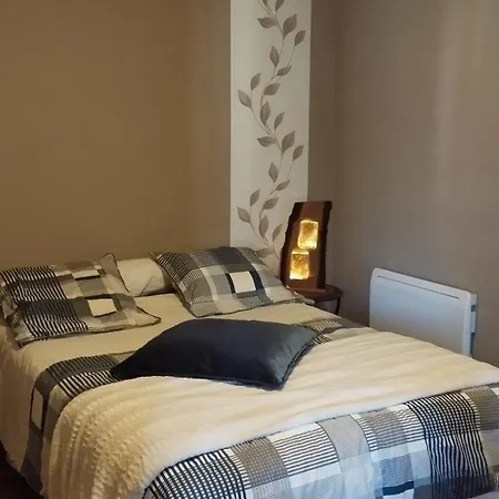 Prázdninový dům Belle Campagne Dans Les Combrailles Saint-Julien-la-Genete