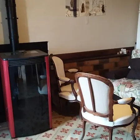 Maison De Belle Campagne Auvergnate En Combrailles
