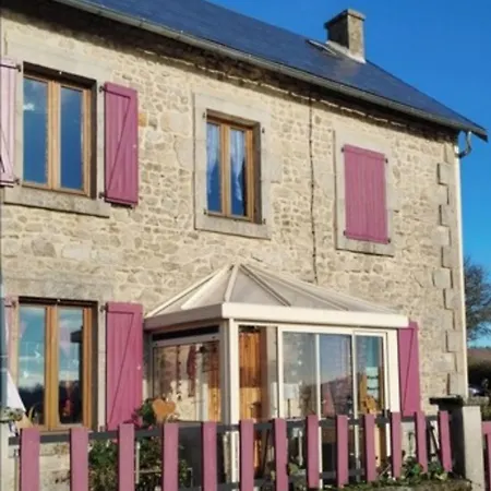 Maison De Belle Campagne Auvergnate En Combrailles Holiday home