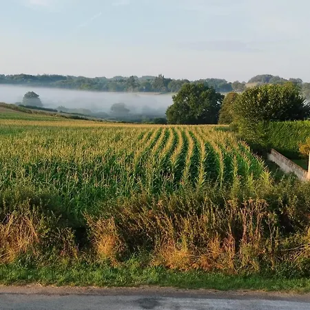 Belle Campagne Dans Les Combrailles Dom wakacyjny Saint-Julien-la-Genete