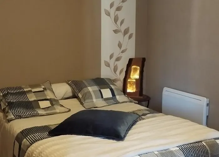 Holiday home Belle Campagne Dans Les Combrailles Saint-Julien-la-Genete