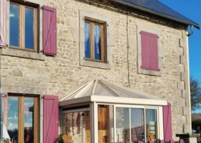 Belle Campagne Dans Les Combrailles Holiday home