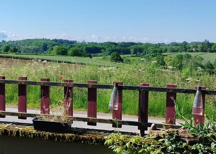 Belle Campagne Dans Les Combrailles Saint-Julien-la-Genete