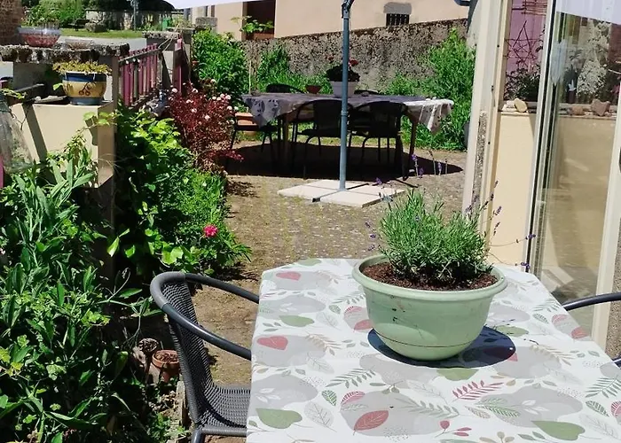 Holiday home Belle Campagne Dans Les Combrailles Saint-Julien-la-Genete