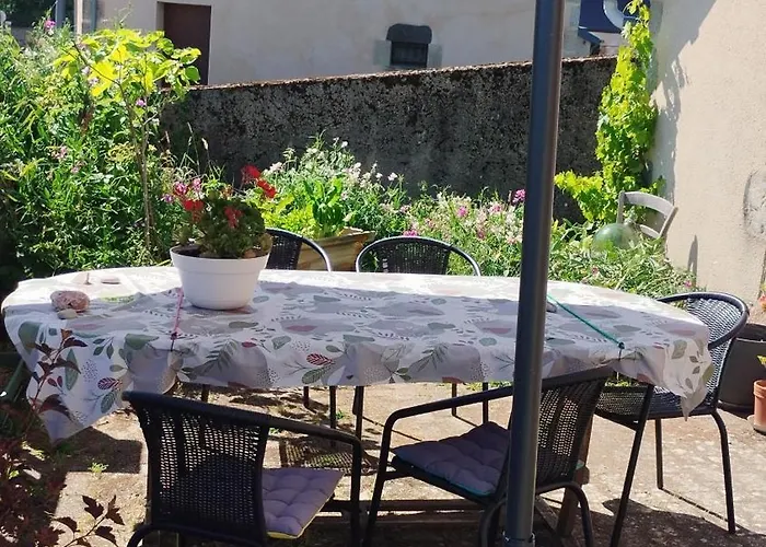 Belle Campagne Dans Les Combrailles *